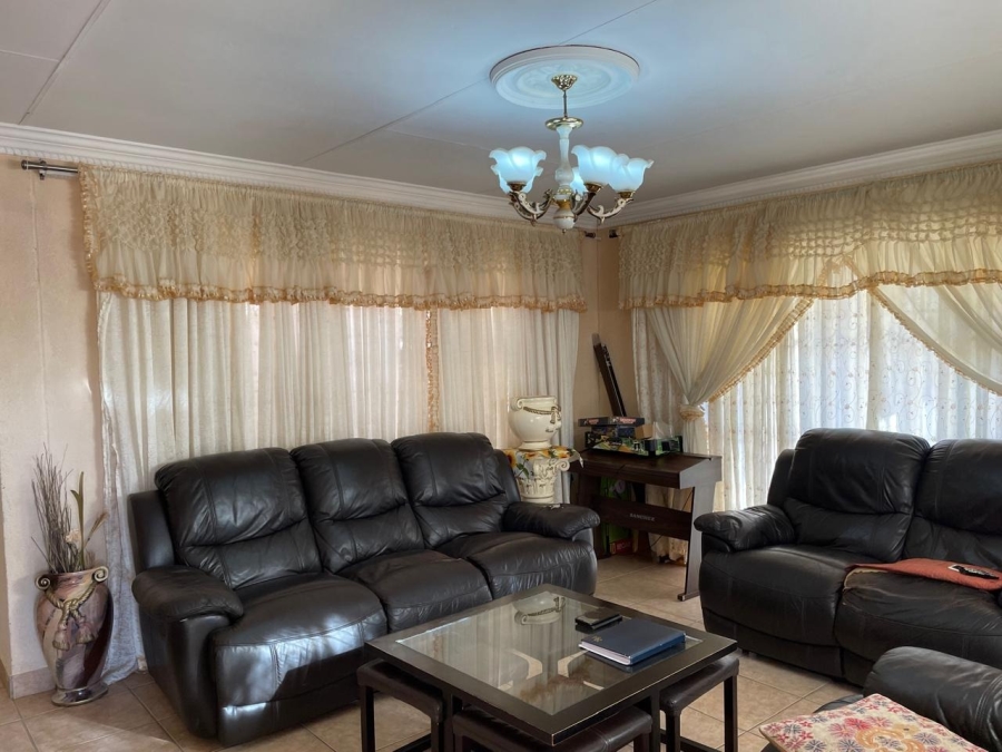 3 Bedroom Property for Sale in Tlhabane West North West